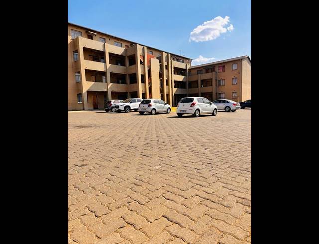 2 BEDROOM APARTMENT FOR SALE IN FLEURHOF